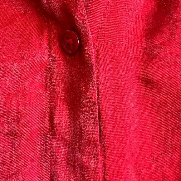 Chico’s Silk Red Shimmer Solid Button Up Blouse Size 1 Women - Picture 9 of 14